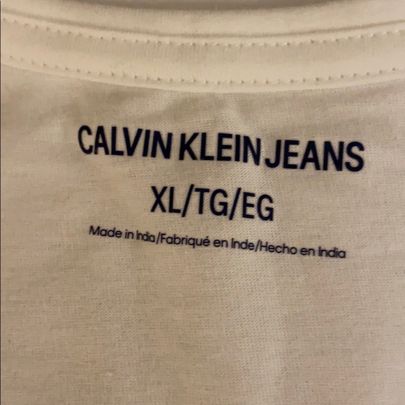 Calvin Klein men Sleeveless - Picture 3 of 7